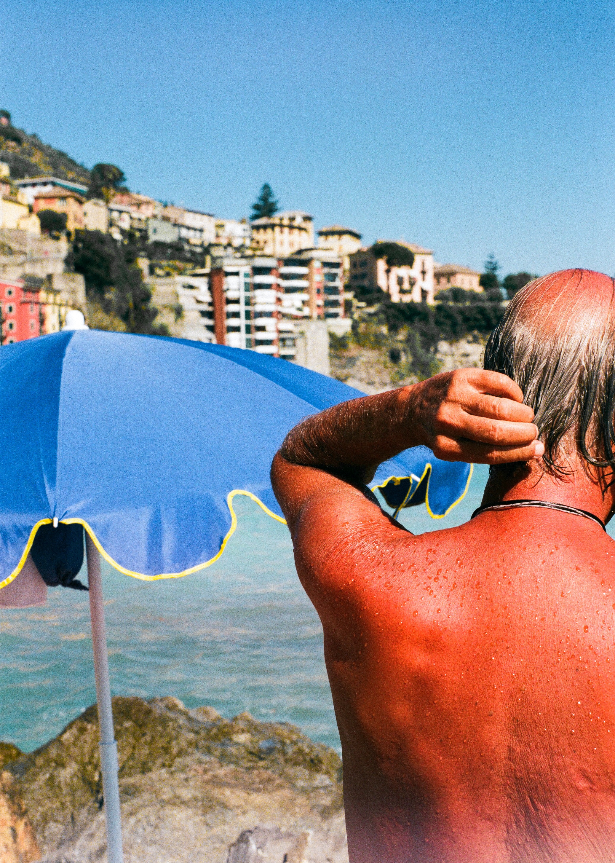 Louis Larrouturou - Art Direction GENOA