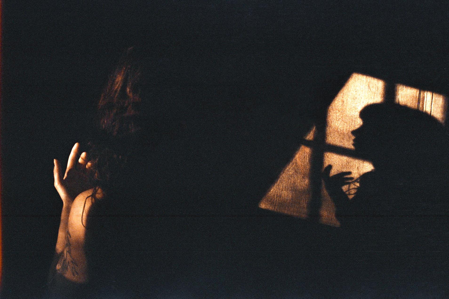 Louis Larrouturou - Art Direction PORTRAIT AU RADIATEUR